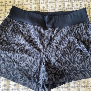 Athleta Trekkie North Printed Short
